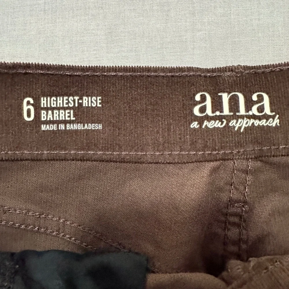 a.n.a Women's 6 Highest-Rise Barrel Pants Brownie Corduroy Tapered Leg NEW